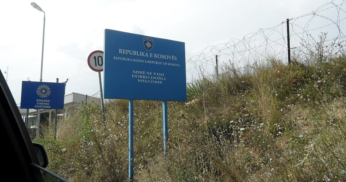 Tabela e Republikës së Kosovës në pikëkalimin kufitar në rrugën E80
